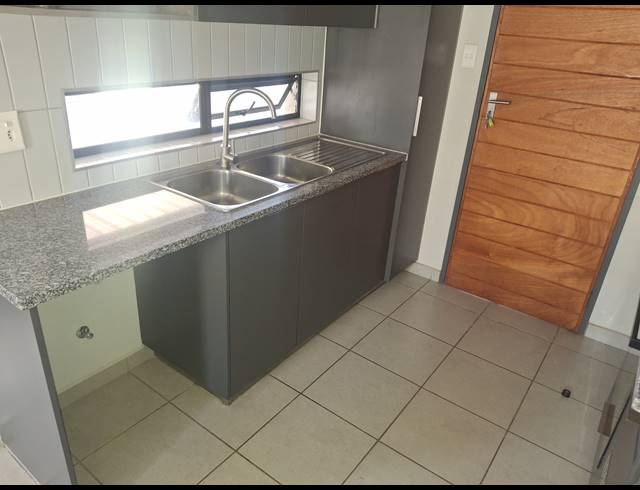 3 BEDROOM FREEHOLD FOR SALE IN ALBERTSDAL